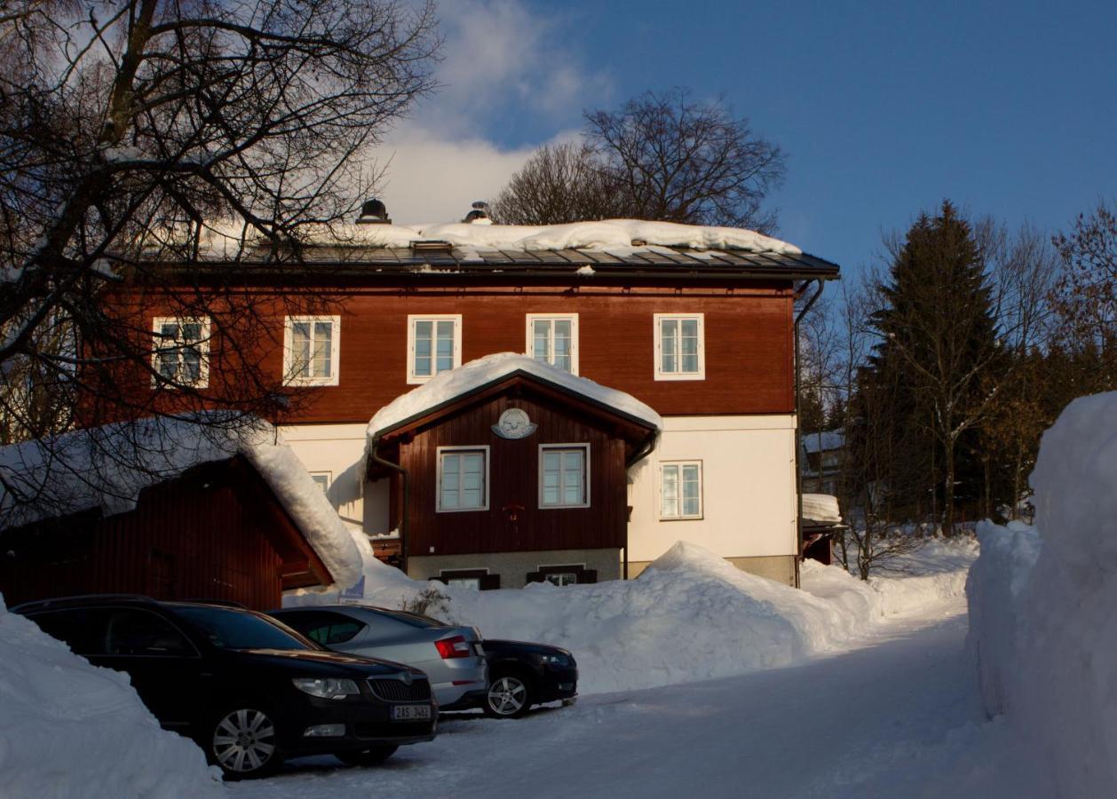 Horske Stredisko Eljon Hotel Špindlerŭv Mlýn Luaran gambar